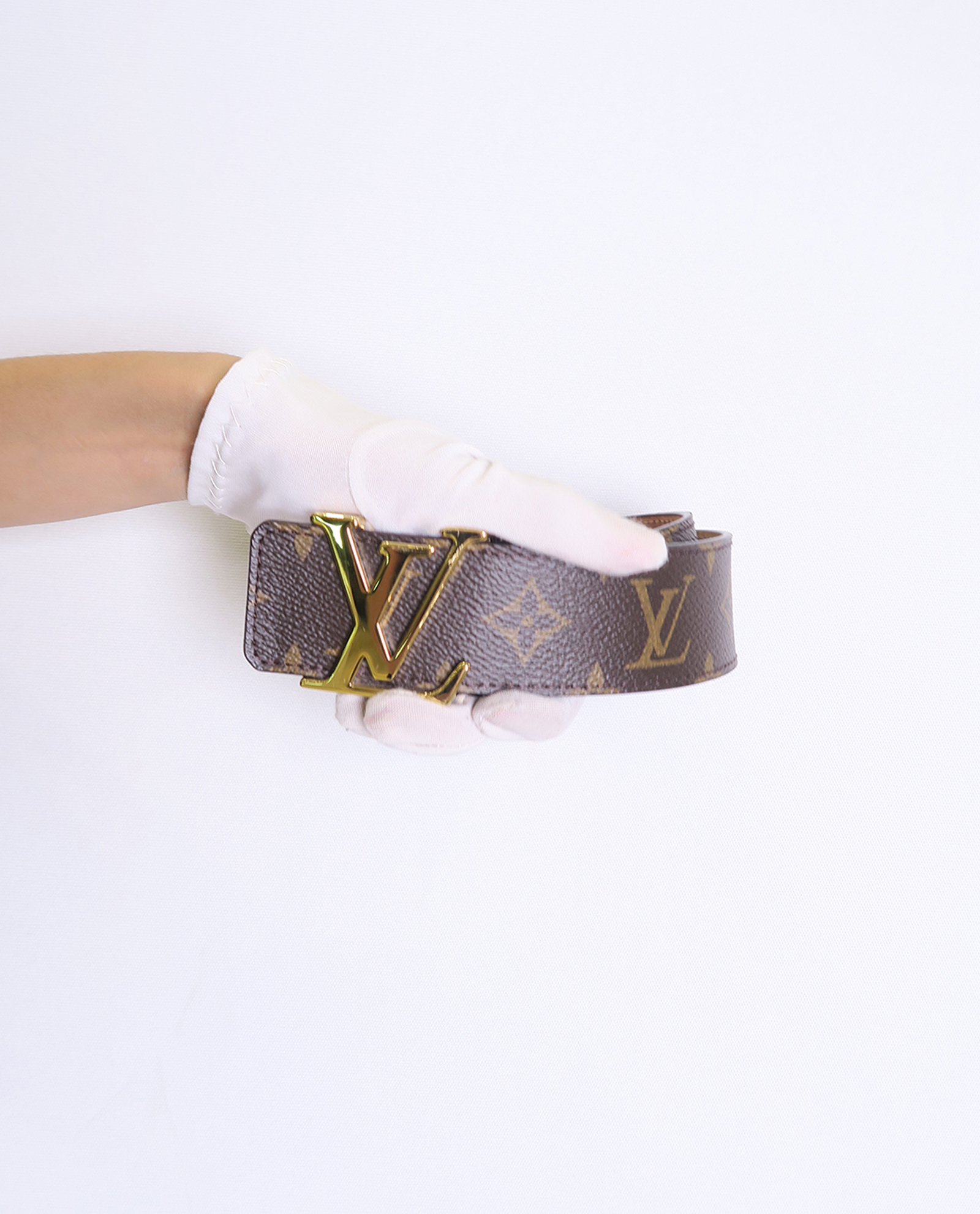 Louis Vuitton Initials reversible belt, Belts - Designer Exchange