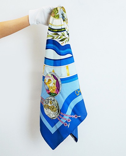 Hermes La Ronde Des Heures Scarf, front view