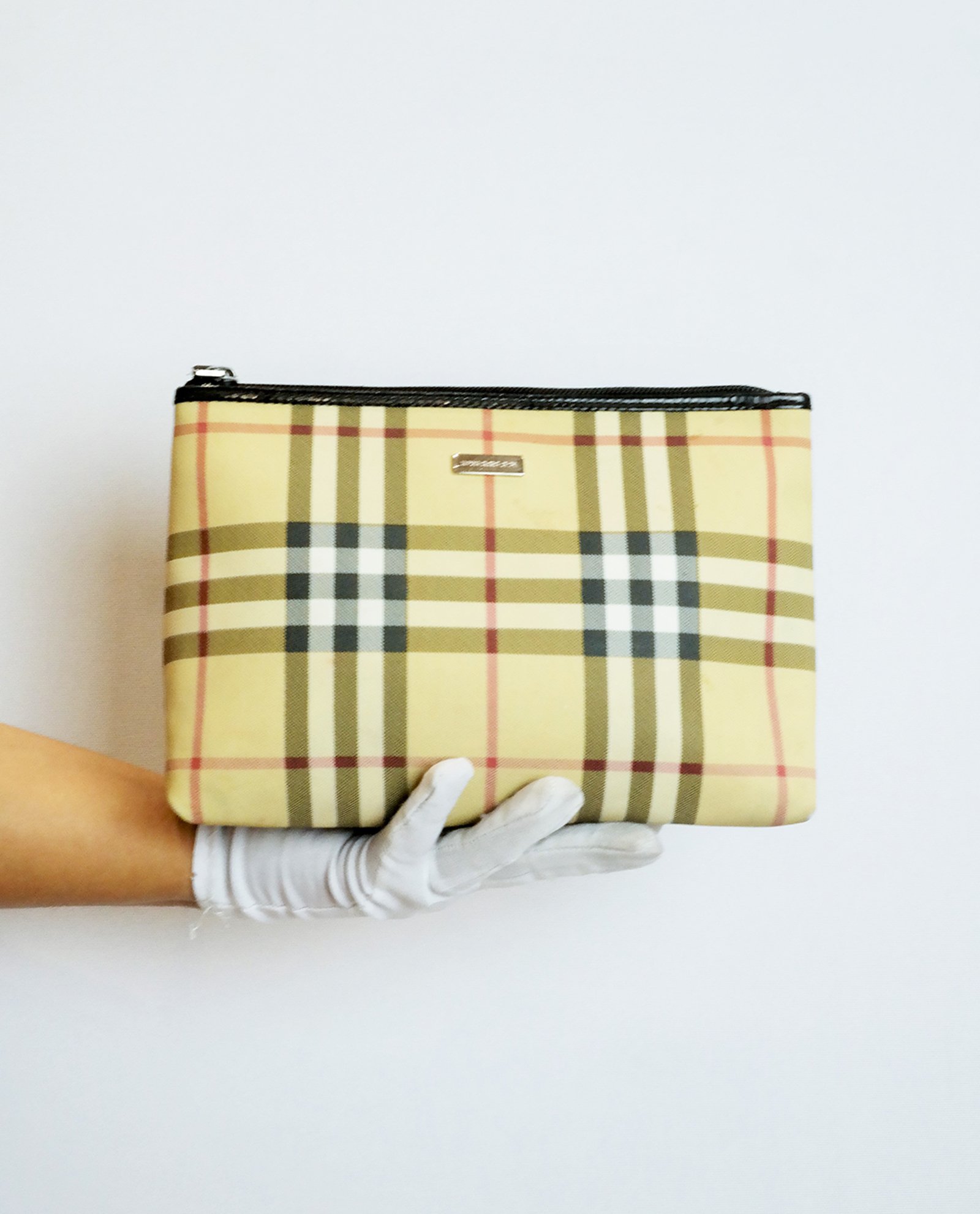 Burberry Makeup Pouch, Small Leather Goods - Designer Exchange | Buy Sell  Exchange