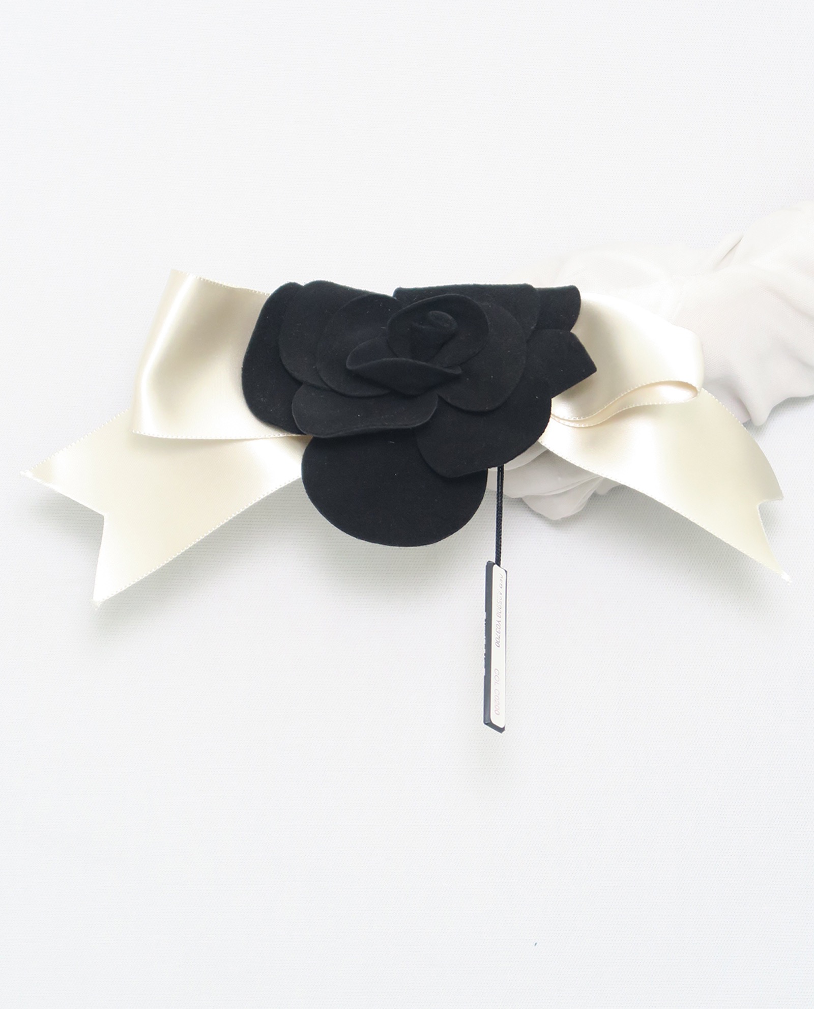 Chanel Camellia Bow Hair Clip, Small Leather Goods - Designer Exchange |  Buy Sell Exchange