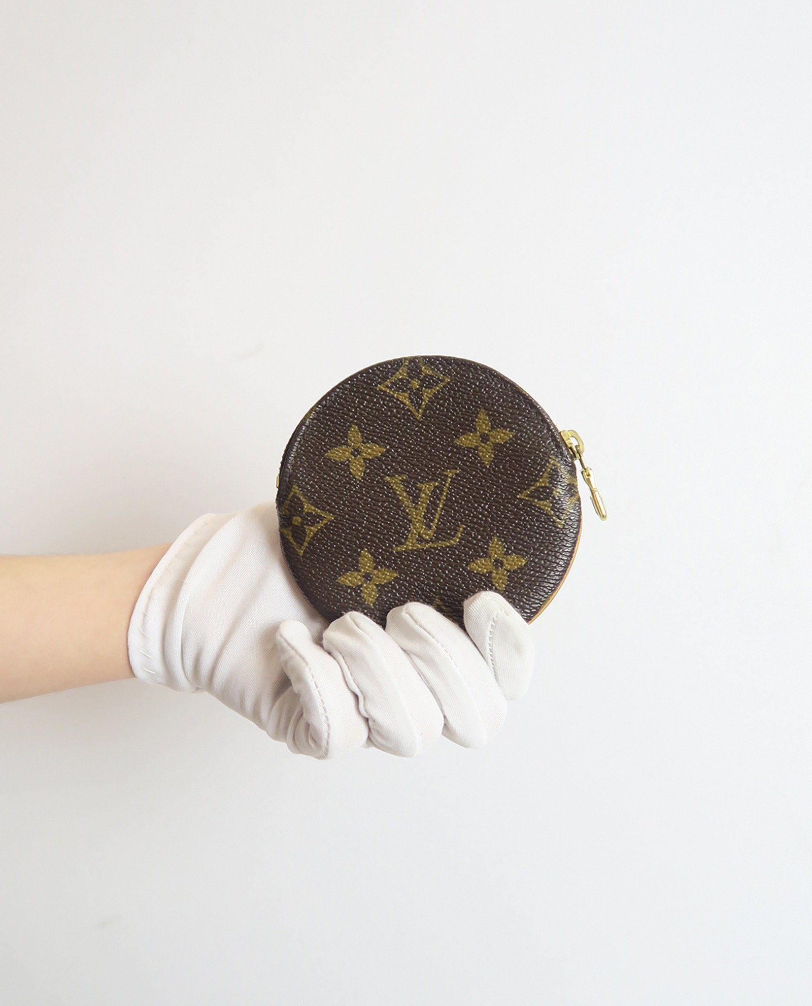 Louis Vuitton round coin purse – Lady Clara's Collection