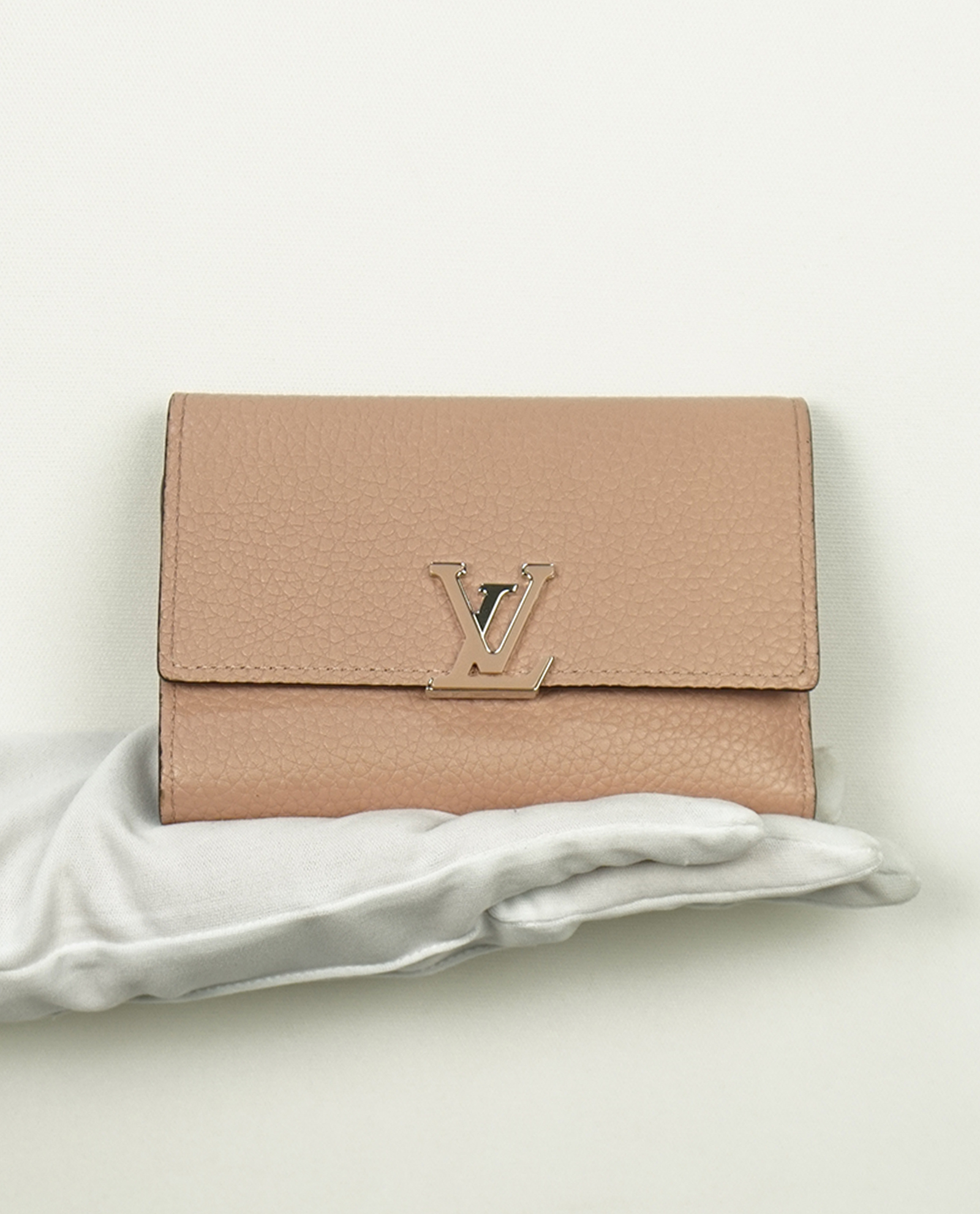 Louis Vuitton Magnolia Leather Capucines Compact Wallet Louis