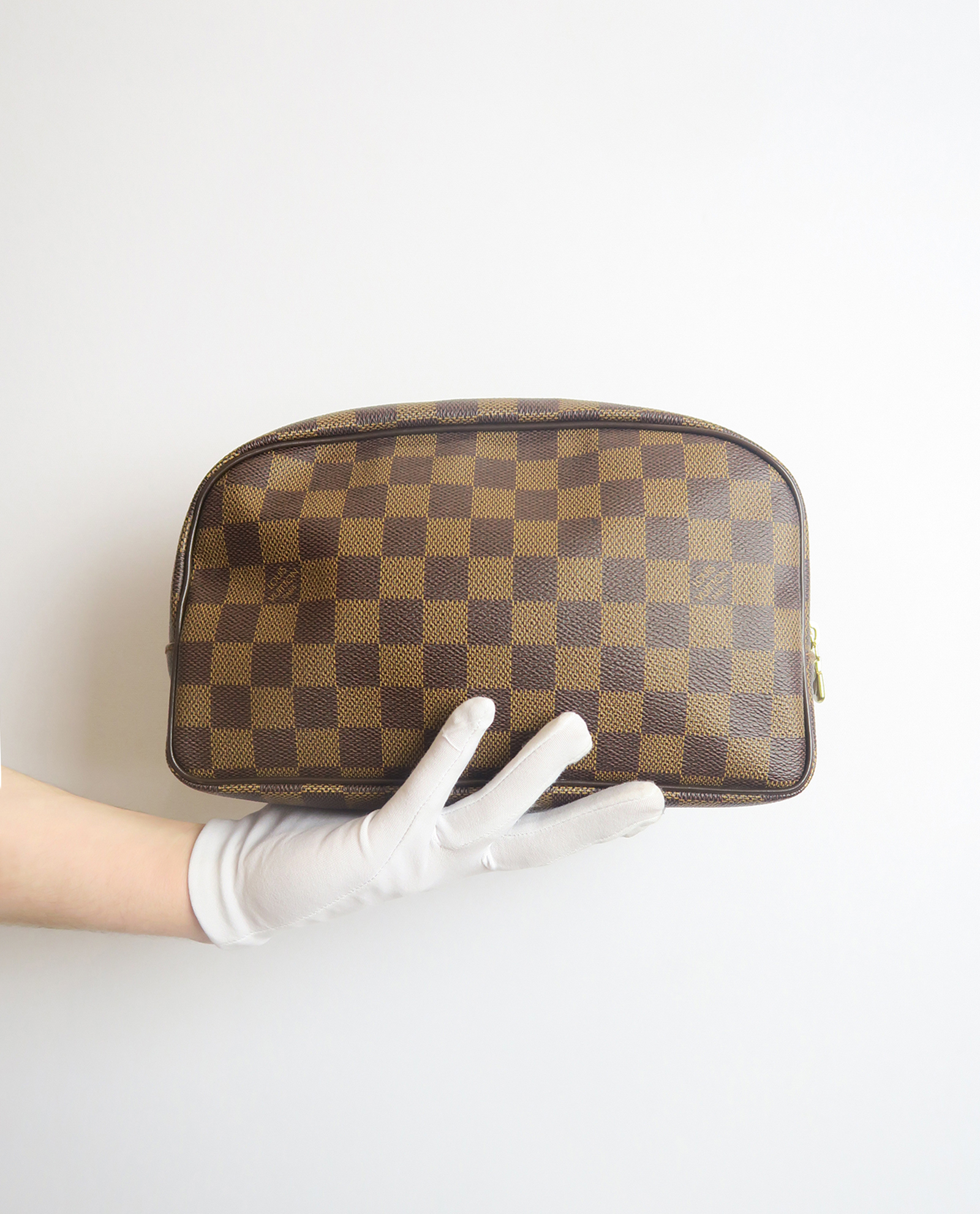 Rationel efterklang Hen imod Louis Vuitton Toiletry Bag 25, Small Leather Goods - Designer Exchange |  Buy Sell Exchange