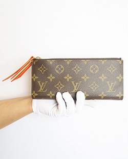 LV Adele Compact Wallet, Women's Fashion, Bags & Wallets, Wallets & Card  holders on Carousell