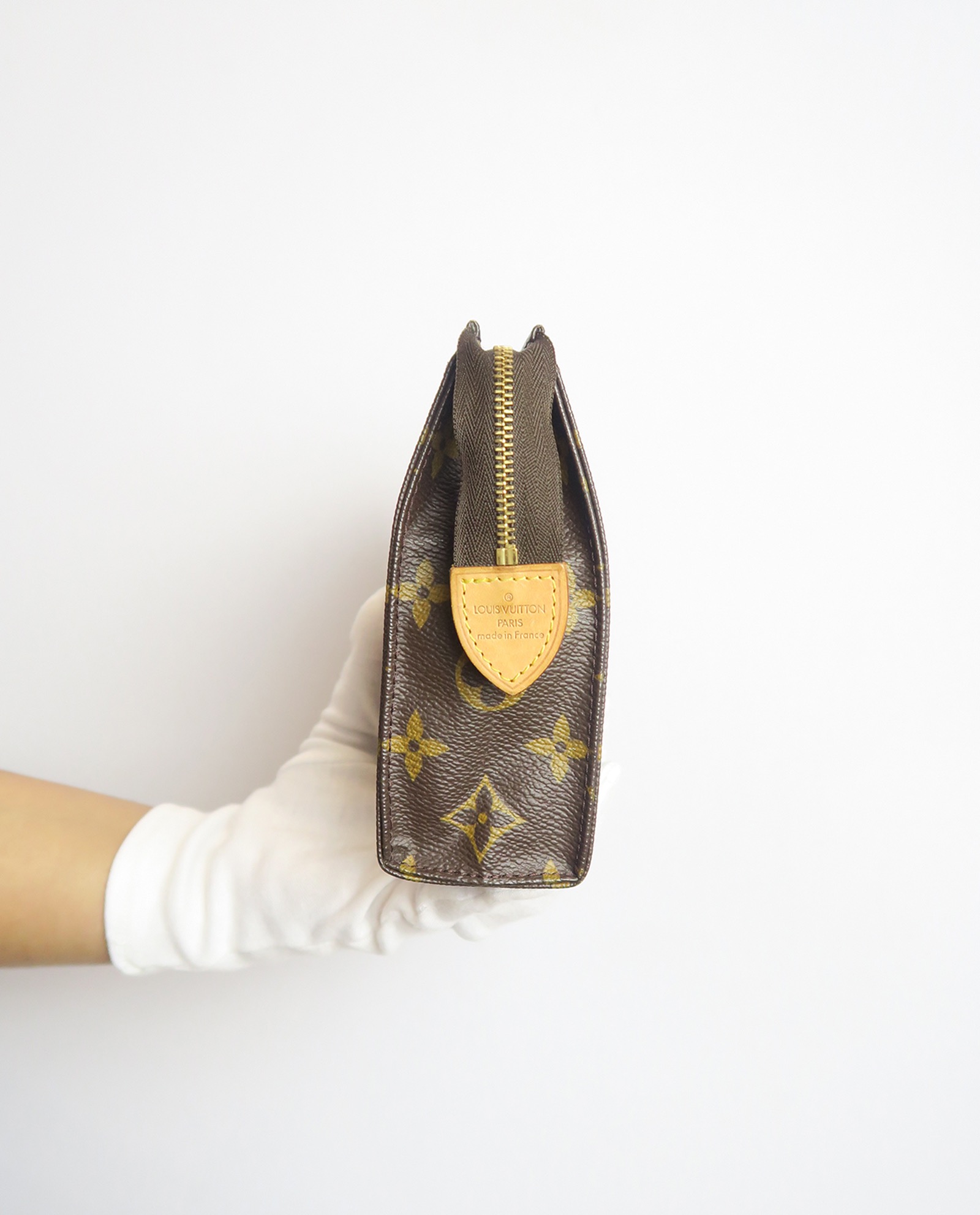 Louis Vuitton Toiletry Pouch 19, Small Leather Goods - Designer Exchange