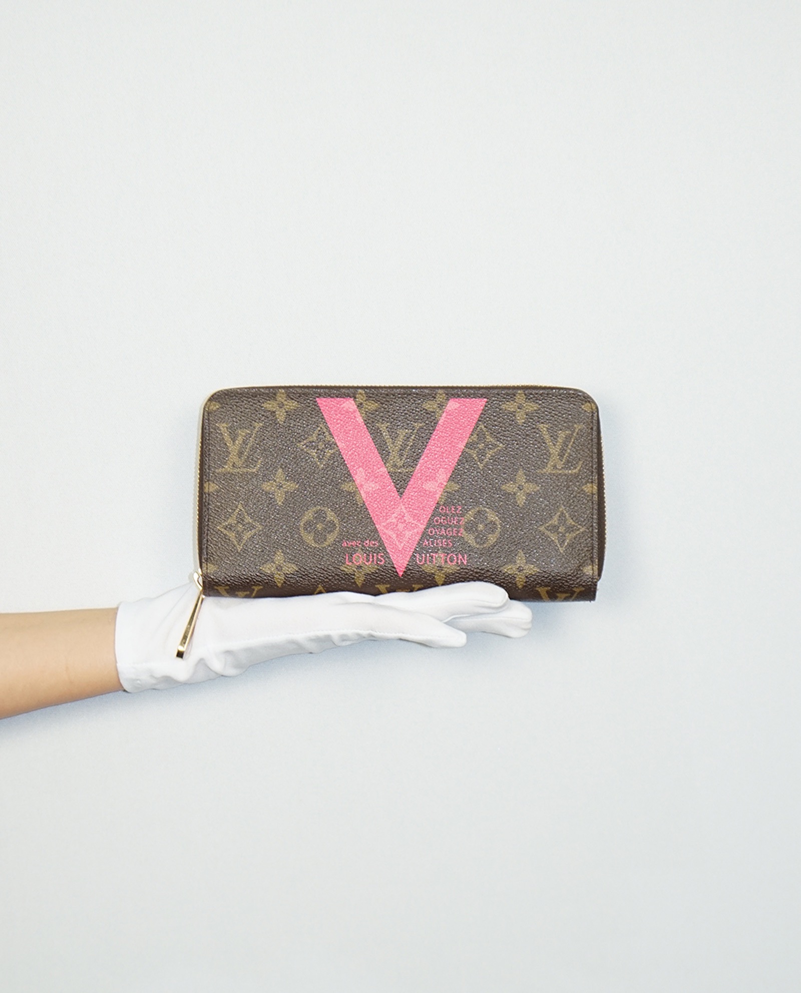 Louis Vuitton Zippy Limited Edition V Collection wallet