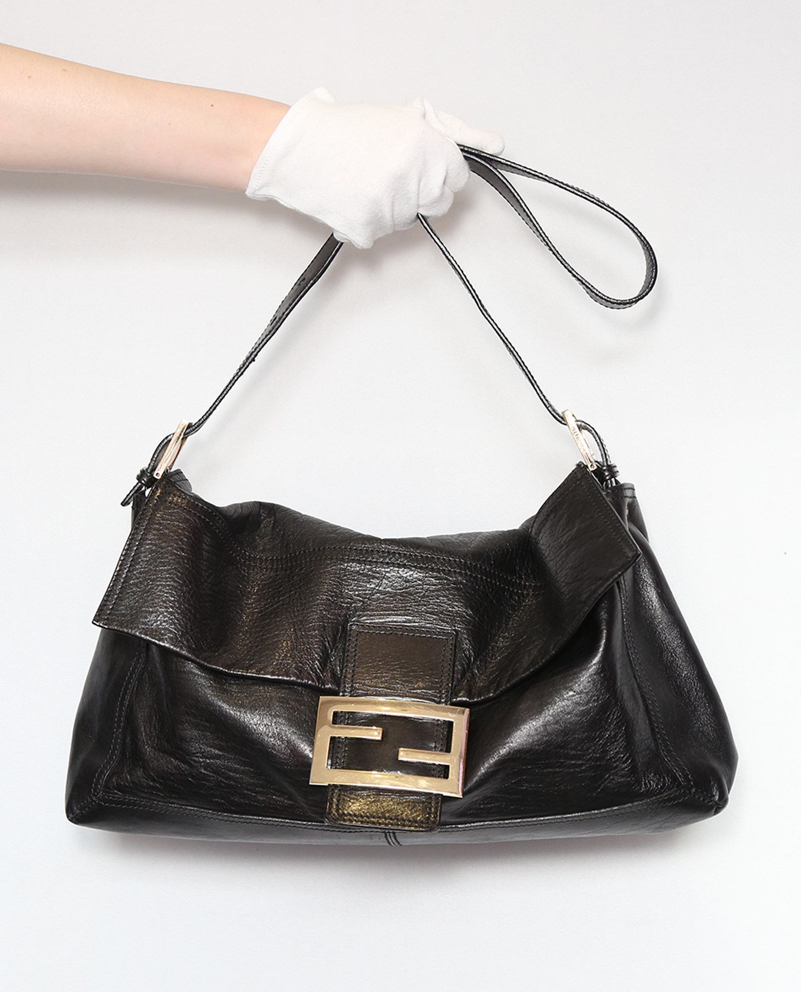 Baguette Convertible Pouch, Fendi - Designer Exchange