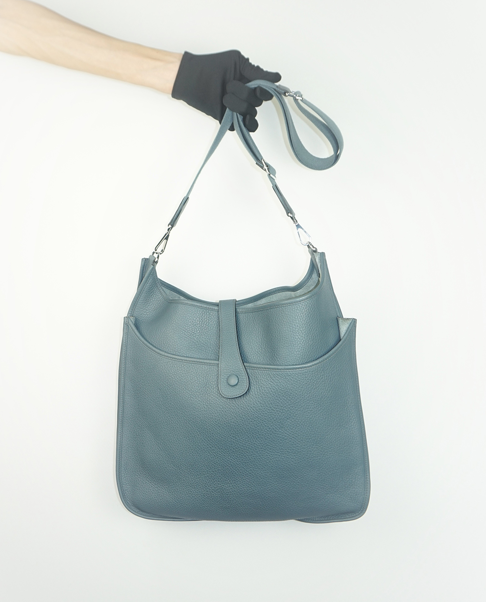 Evelyne III TGM Clemence Leather in Blue Tempete, Hermès - Designer  Exchange