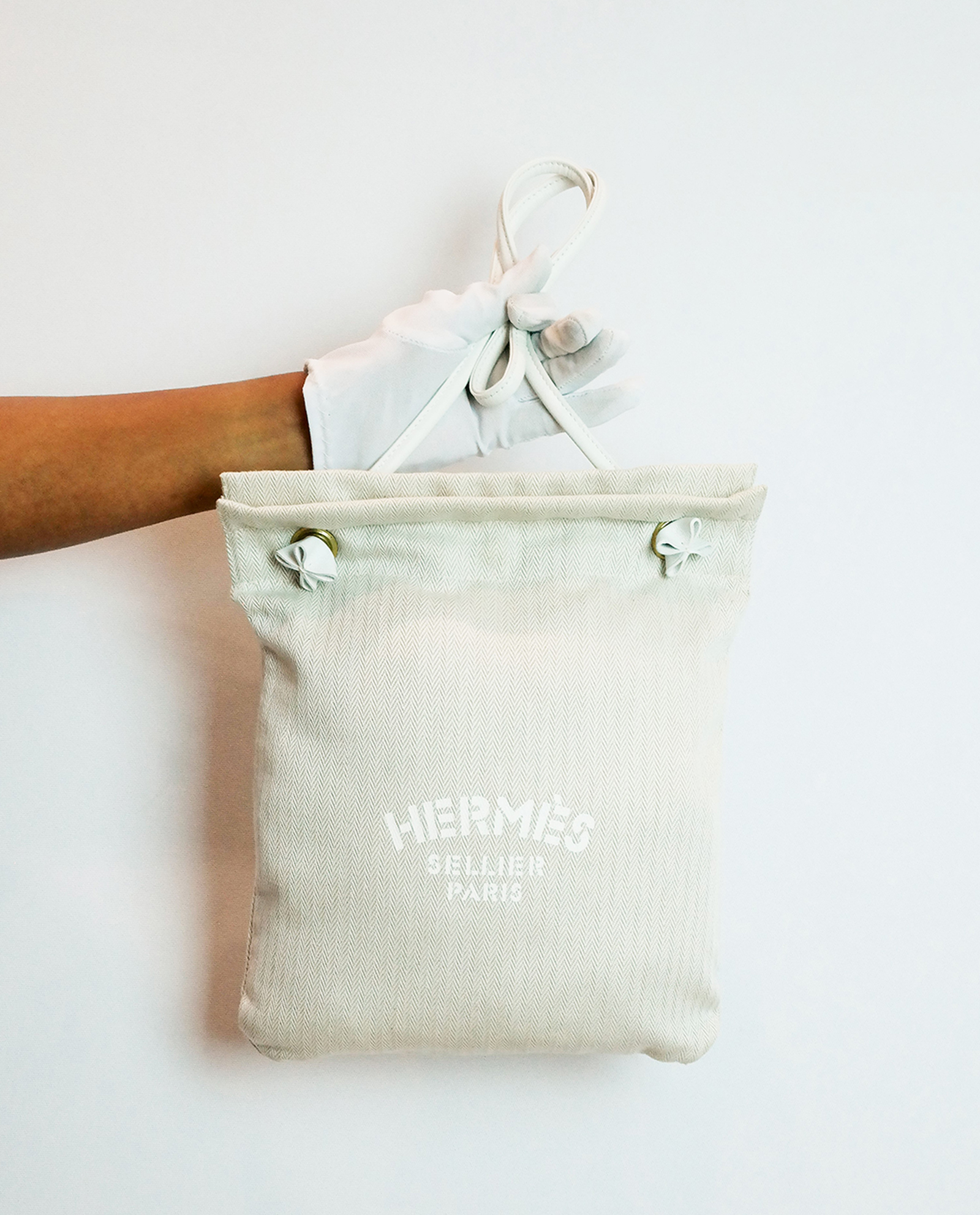 Aline Fabric in White, Hermès Designer Exchange Buy Sell Exchange