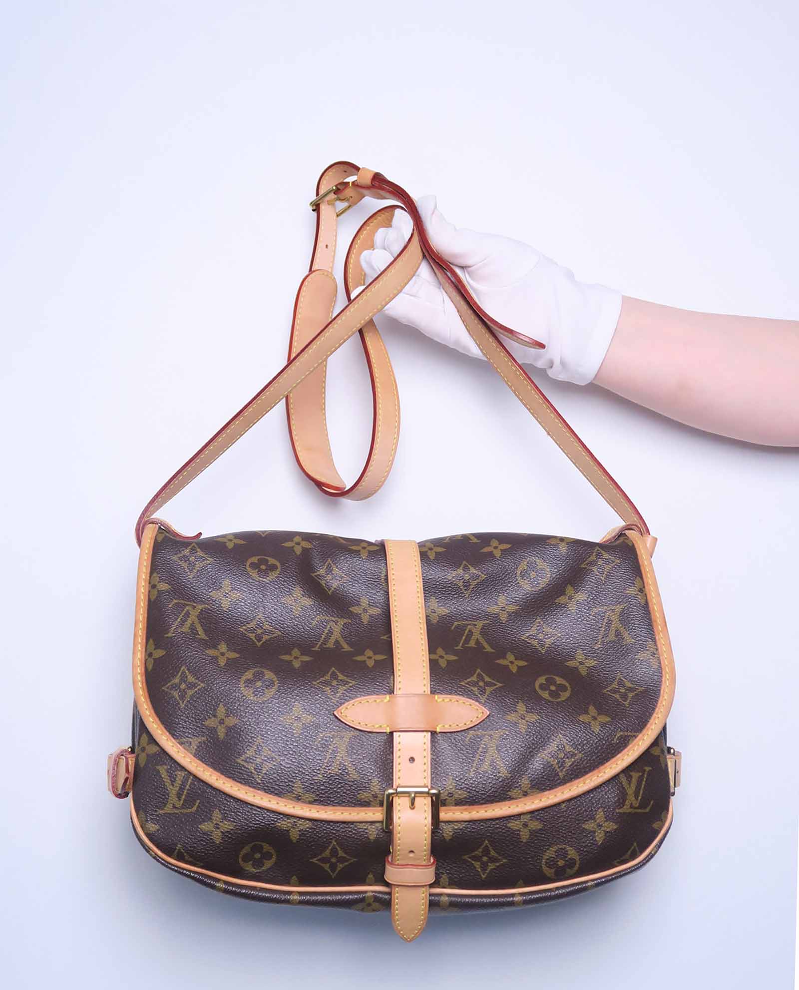 Saumur MM, Louis Vuitton Designer Exchange Buy Sell Exchange