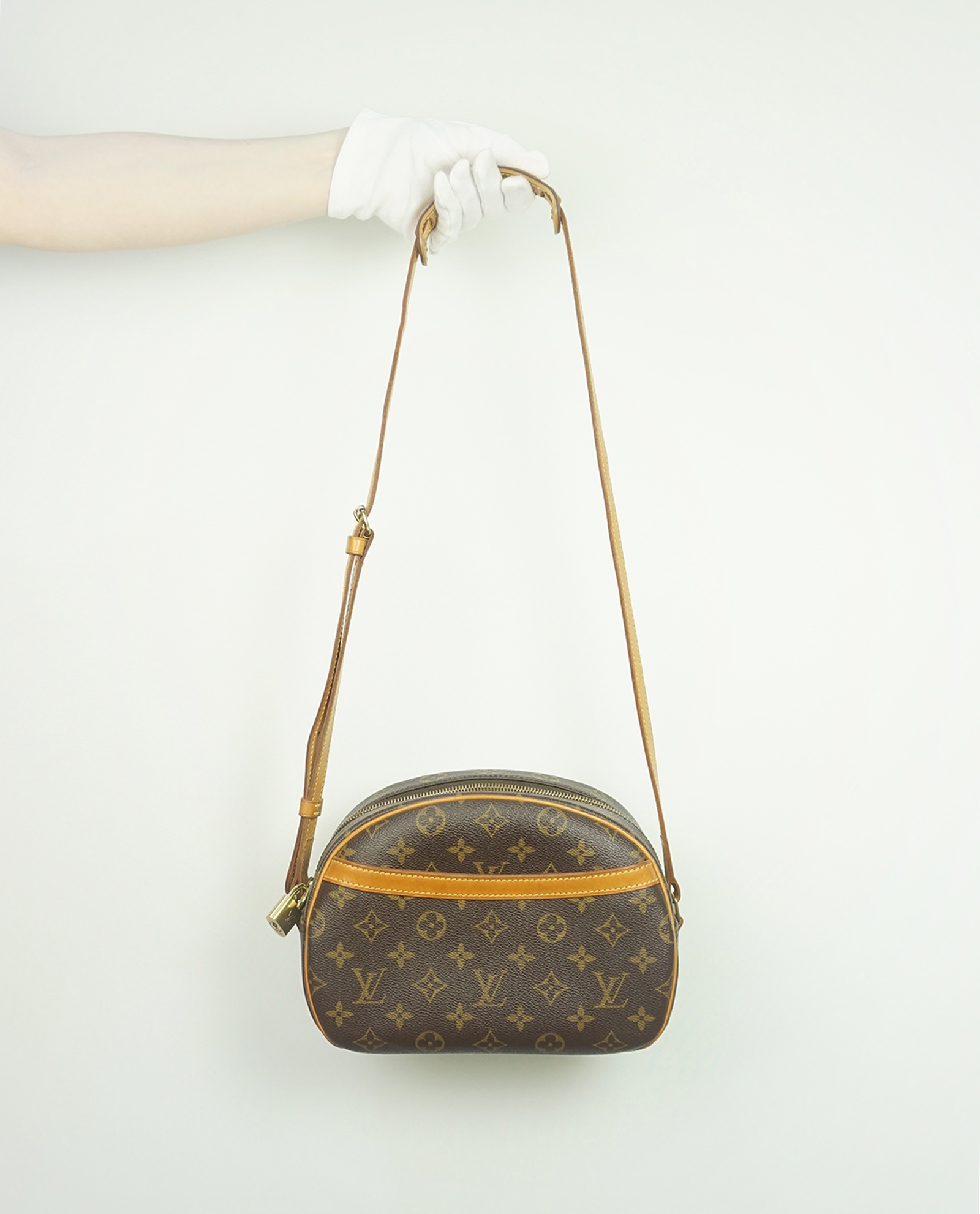 Luxuria - 🛍 LV BLOIS Sling Bag Selection # 3 📍 Preloved