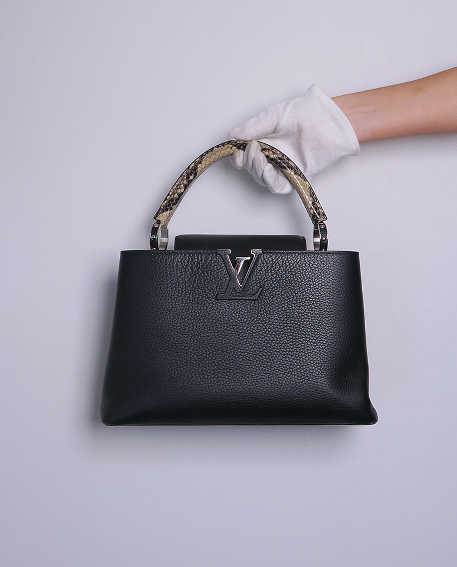 Louis Vuitton Capucines PM