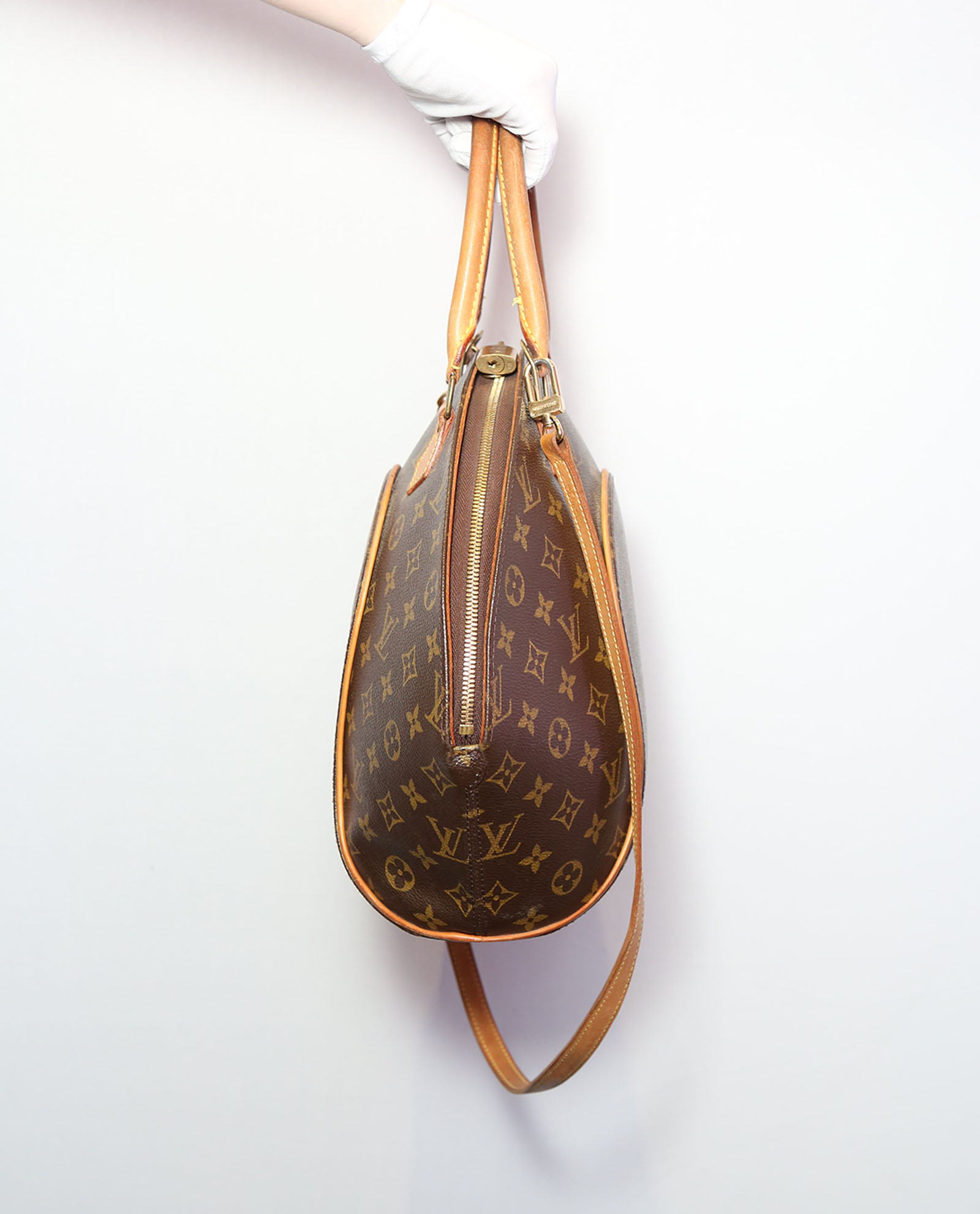 Louis Vuitton Vintage Monogram Ellipse MM Bag – Designer Exchange