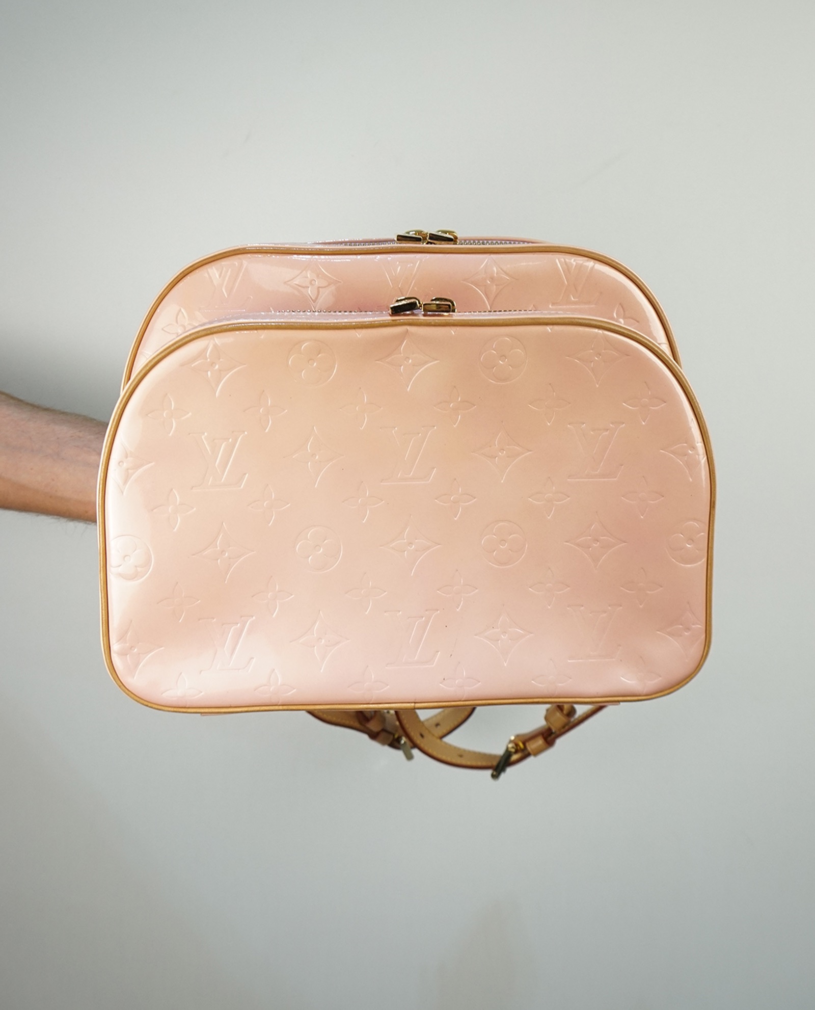 Louis Vuitton Murray Monogram Vernis Salmon Pink Patent Leather Backpack  Metal ref.290154 - Joli Closet