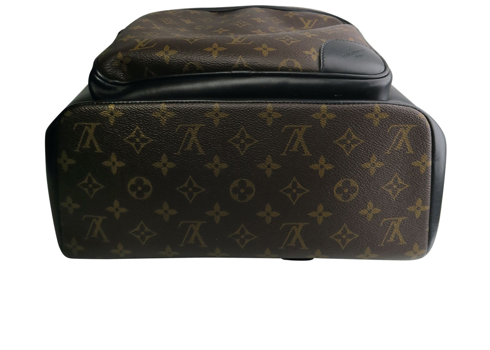 Bag > Louis Vuitton Dean Backpack