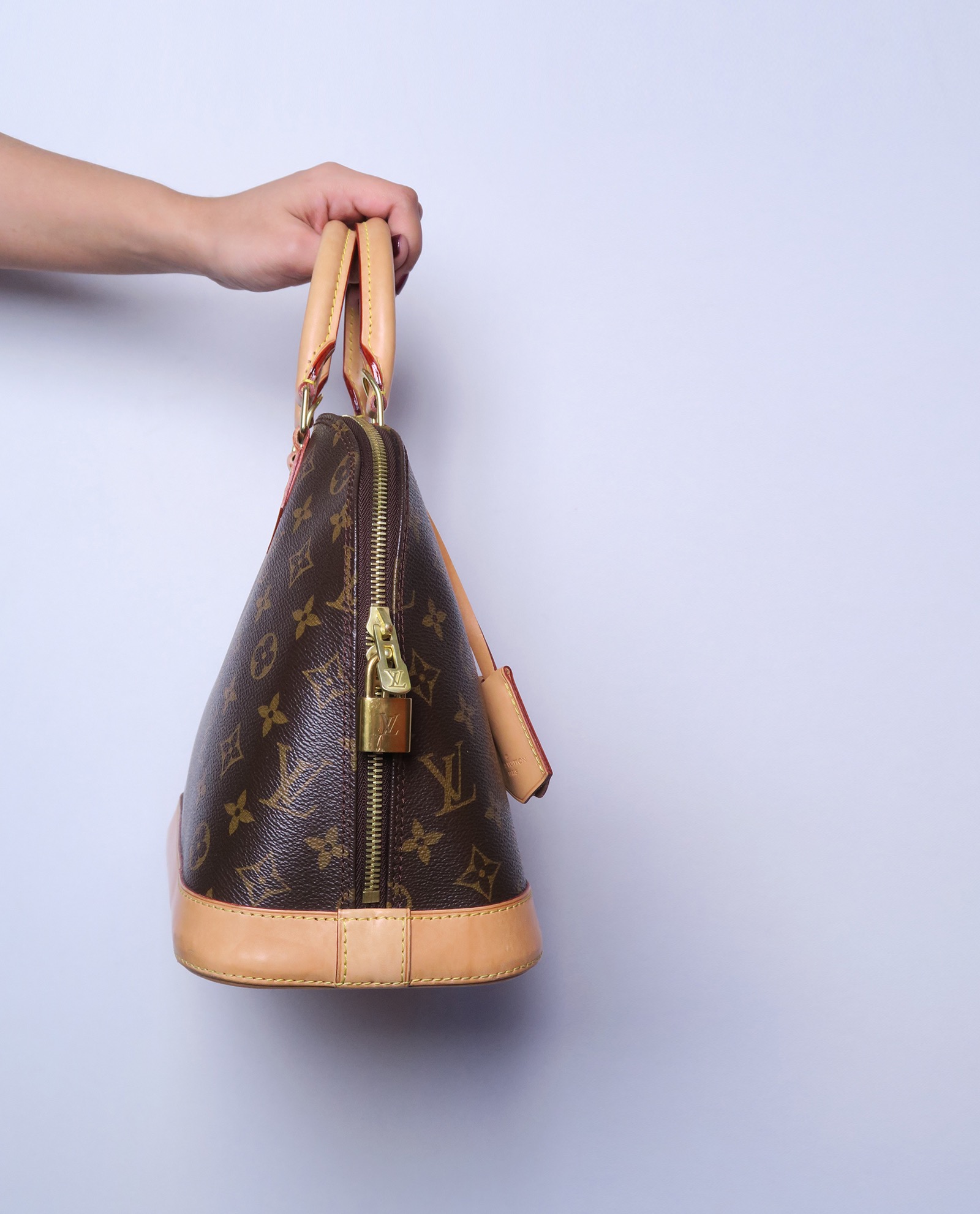 Designer Exchange Ltd - SAVE €450 on current RRP of the LV Alma