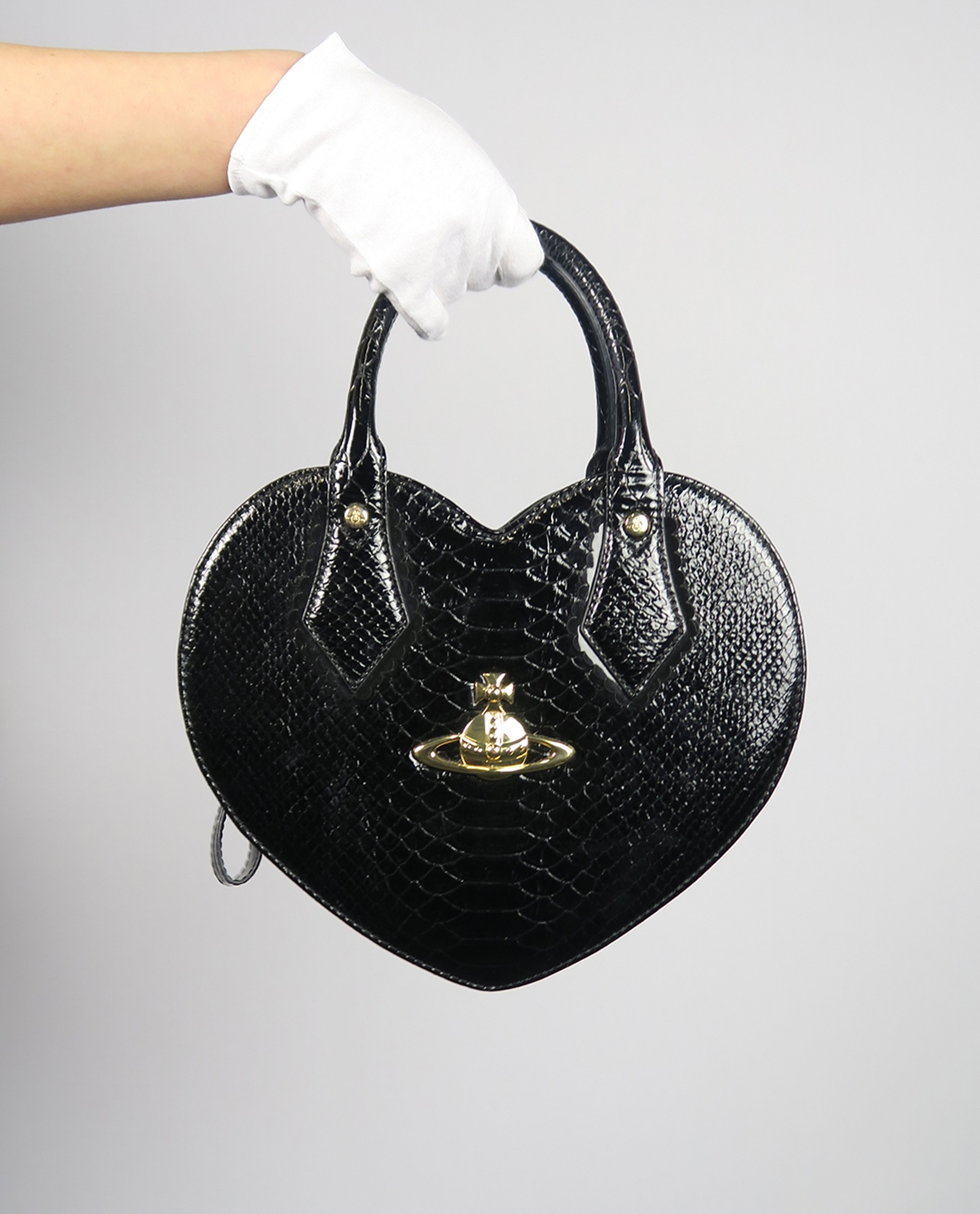 Chancery heart leather handbag Vivienne Westwood Black in Leather
