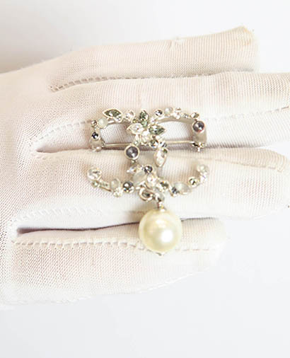 Chanel Crystal Pearl Drop CC Brooch, front view