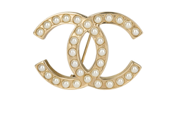 Chanle D11V Embellished CC Logo Brooch