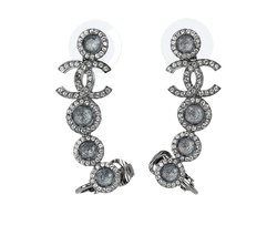 Chanel 23B CC Cuff Earring