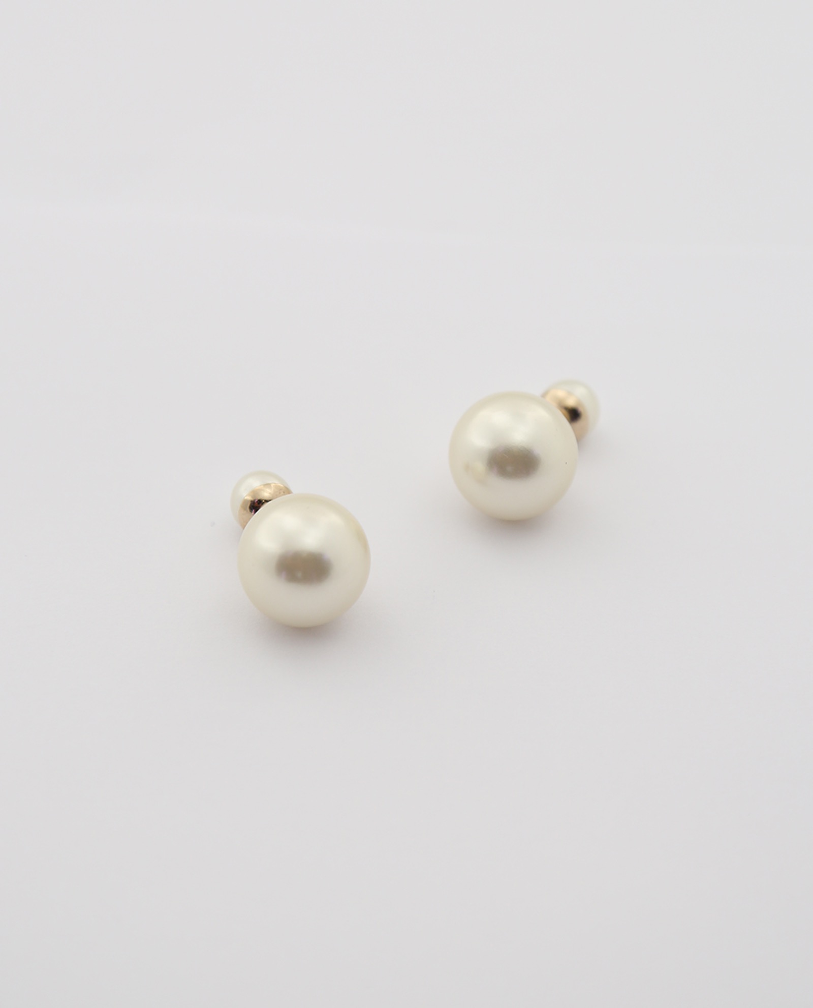 Christian Dior Pearl Tribales, Earrings - Designer Exchange | Buy Sell ...