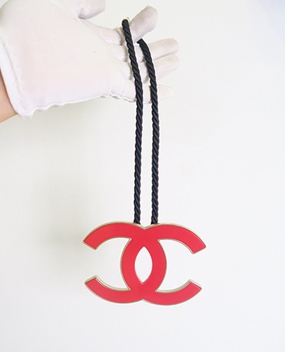 Chanel Vintage Oversized CC Choker, front view