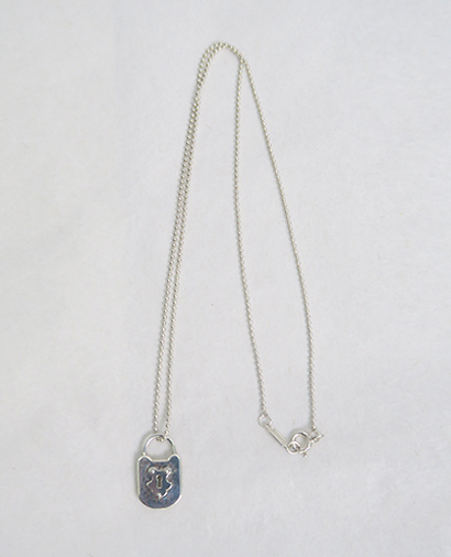 Hammed Arch Lock Necklace, front view