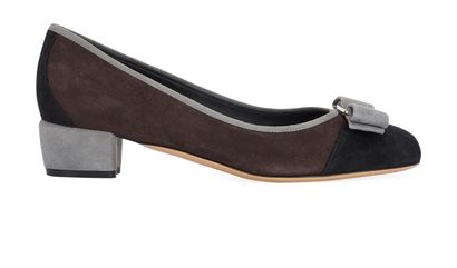Salvatore Ferragamo Vara Bow 40 Pumps, front view